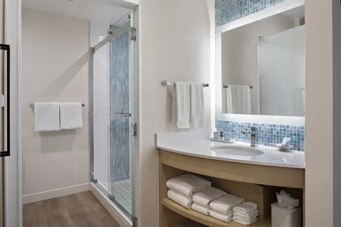 Image for room C1KQOF - opal grand_standard shower bathroom - north tower - room 175 kpv 